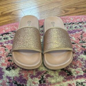 Cat & Jack size medium 2/3  pink blush and glitter slide sandals
